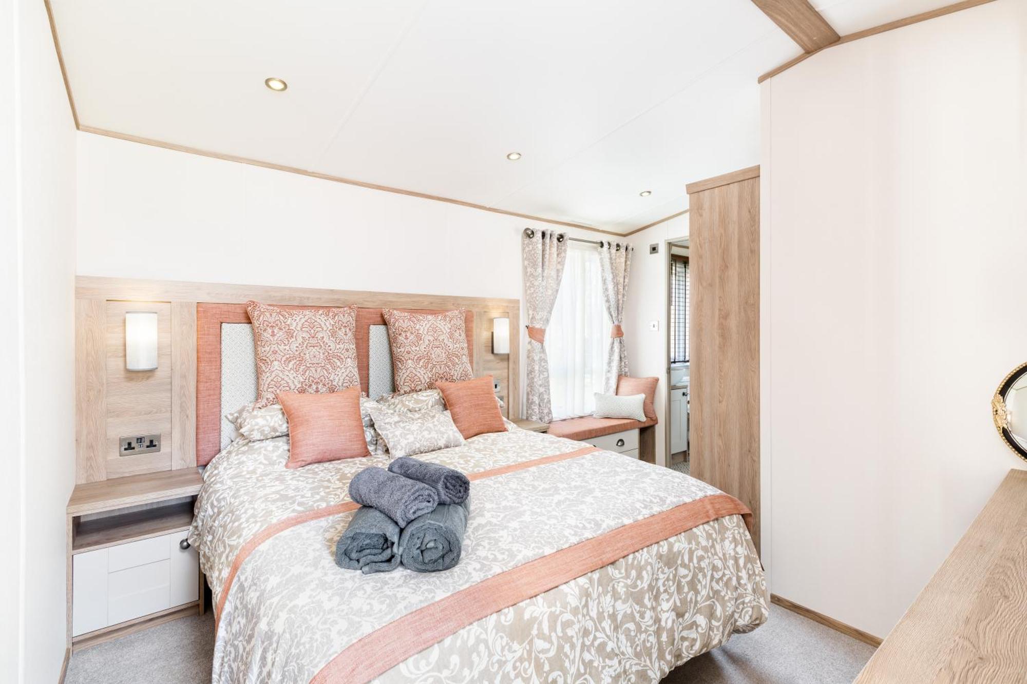 Reeds View Holiday Lodge South Cerney Exterior foto